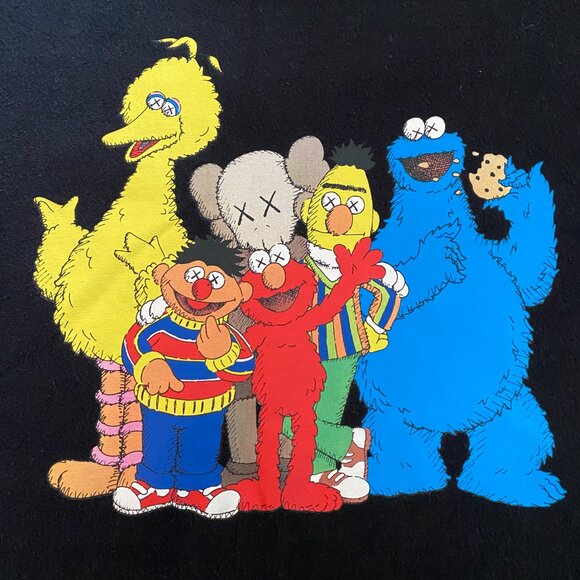 KAWS x Uniqlo x Sesame Street Group 2 Tee – Size Small (US Sizing) – Black - Picture 7 of 10